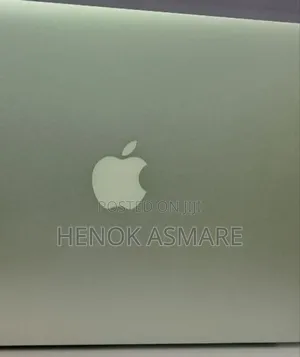 New Laptop Apple MacBook Air 4GB Intel Core I5 SSD 60GB