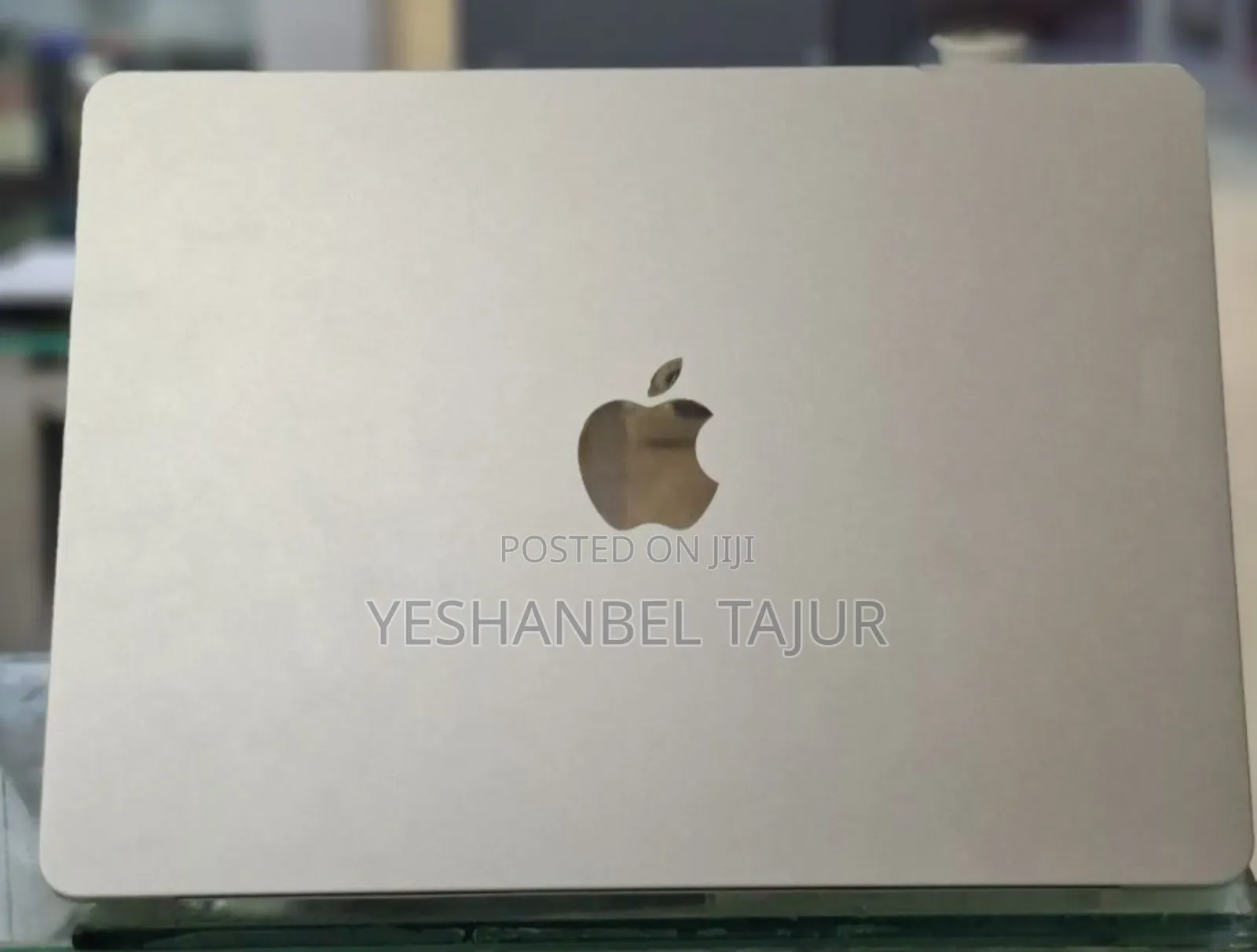 New Laptop Apple MacBook Air 2022 M2 8GB Apple M2 SSD 256GB