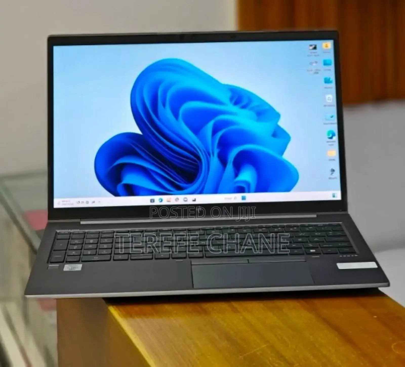 New Laptop HP ZBook Firefly 15 G7 16GB Intel Core I7 SSD 512GB