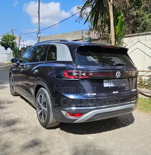 Volkswagen ID.6 2022 Gray