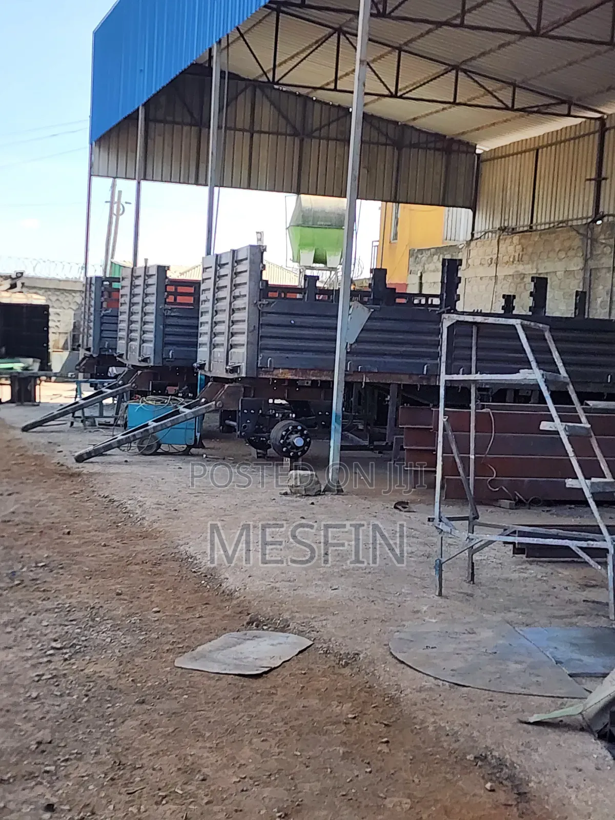 የሚከራይ 2025 Tesabi ተሳቢ