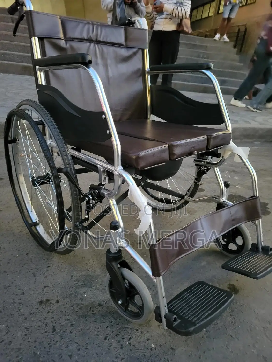 Wheelchair/Portable Toilet Aid,With a Space Under Seat for Commode Pan