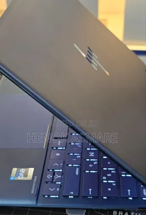 New Laptop HP Spectra 13 16GB Intel Core I7 SSD 1T