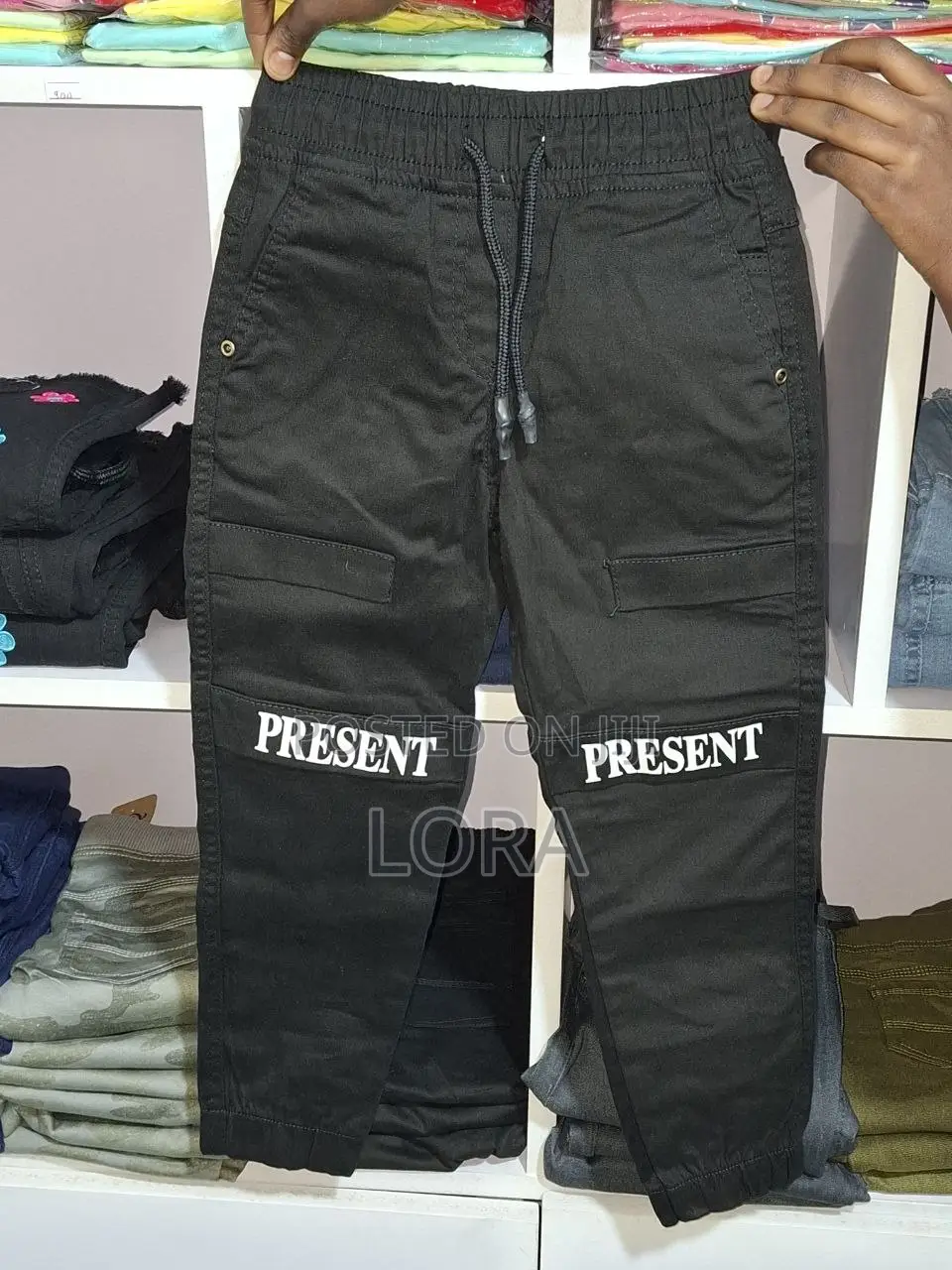 School Age Boysካኪ