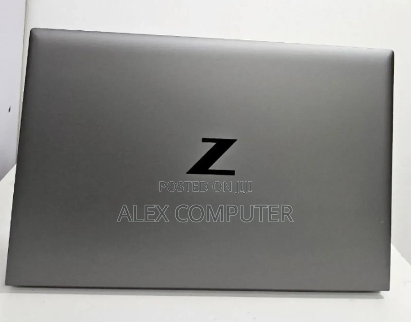 New Laptop HP ZBook Firefly G8 16GB Intel Core I7 SSD 1T