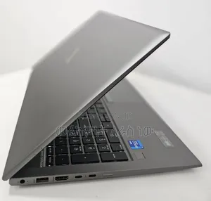 New Laptop HP ZBook Firefly G8 16GB Intel Core I7 SSD 1T
