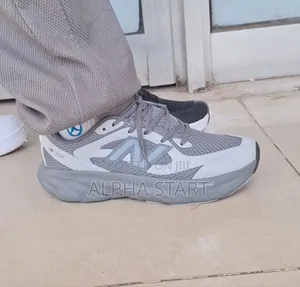 New Arrival New Balance Fresh Foam Made in Vietnam