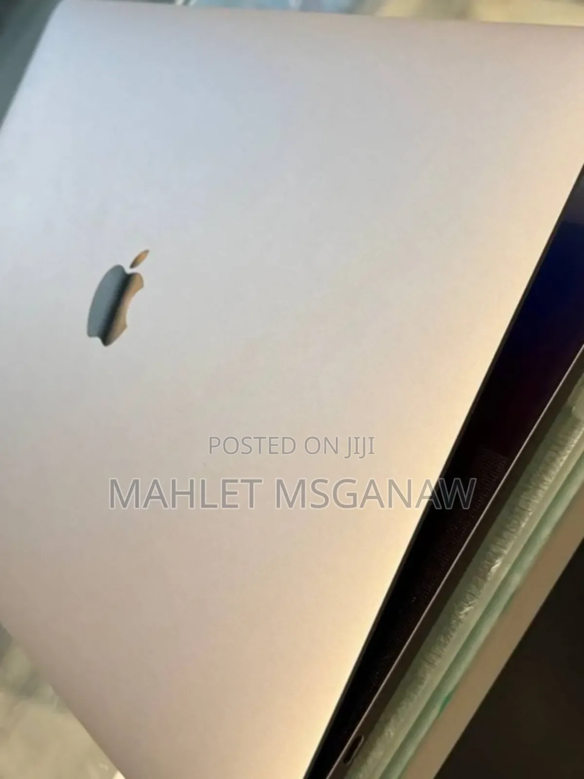 New Laptop Apple MacBook Pro 2016 16GB Intel Core I7 SSD 256GB