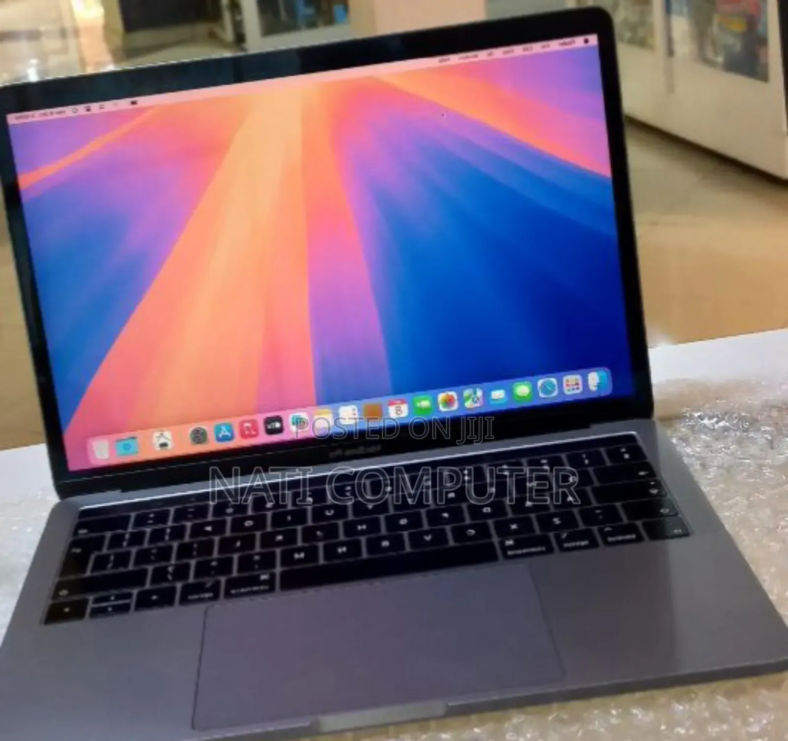 New Laptop Apple MacBook Pro 2019 8GB Apple M1 Pro SSD 128GB