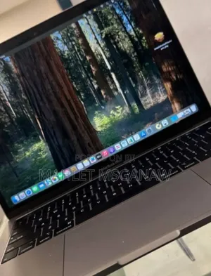 Photo - New Laptop Apple MacBook Pro 2019 8GB Intel Core I5 SSD 512GB