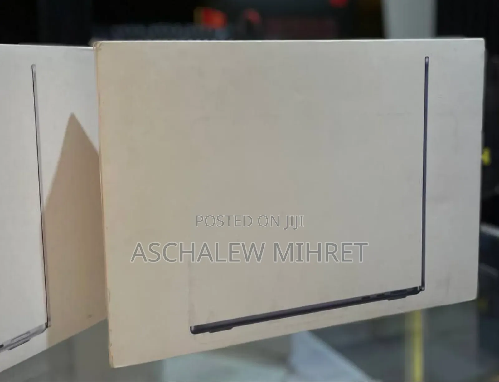 New Laptop Apple MacBook Air 2025 M4 13-Inch 16GB Apple M4 SSD 256GB