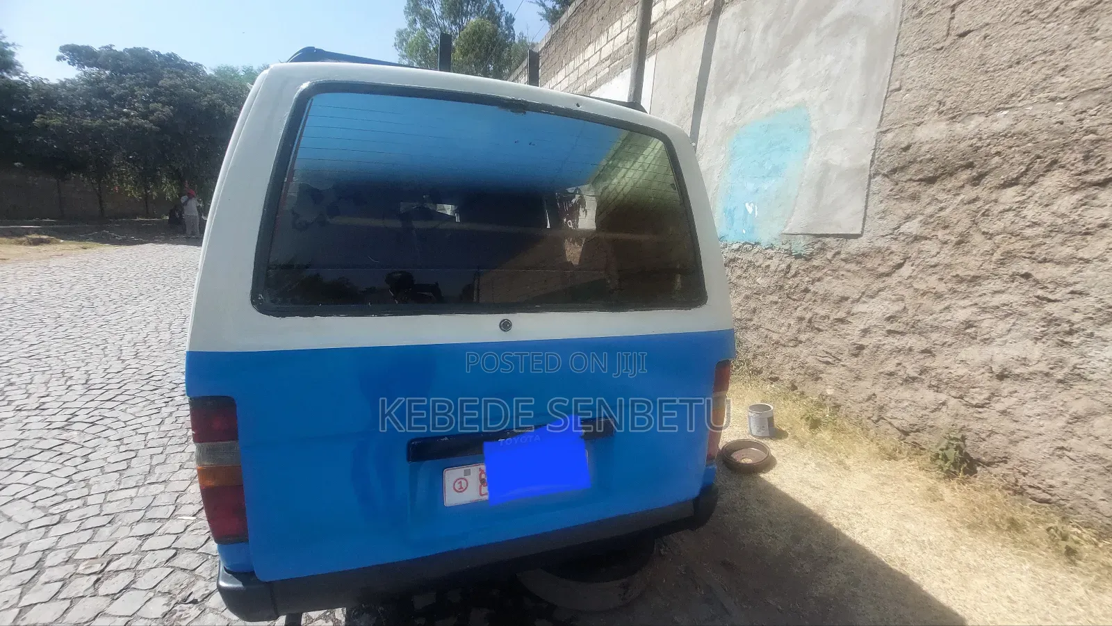 Toyota HiAce 1989 Blue