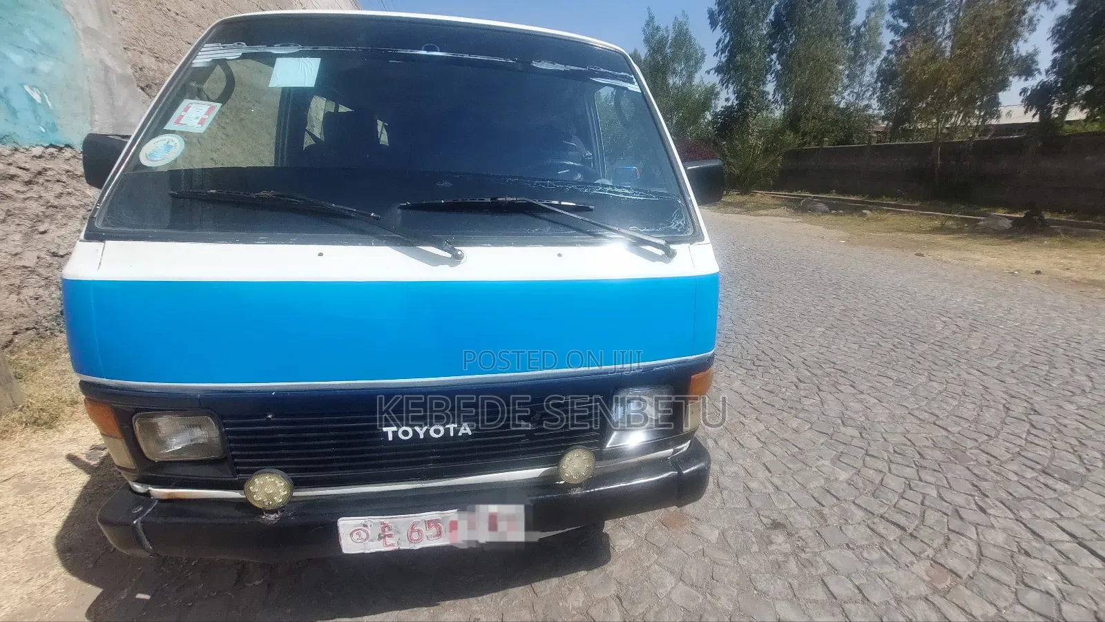 Toyota HiAce 1989 Blue