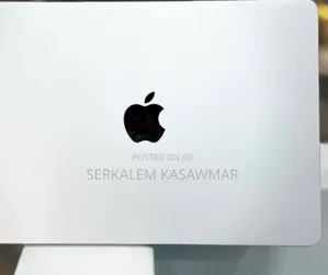 Photo - New Laptop Apple MacBook Air 8GB Apple M2 SSD 256GB