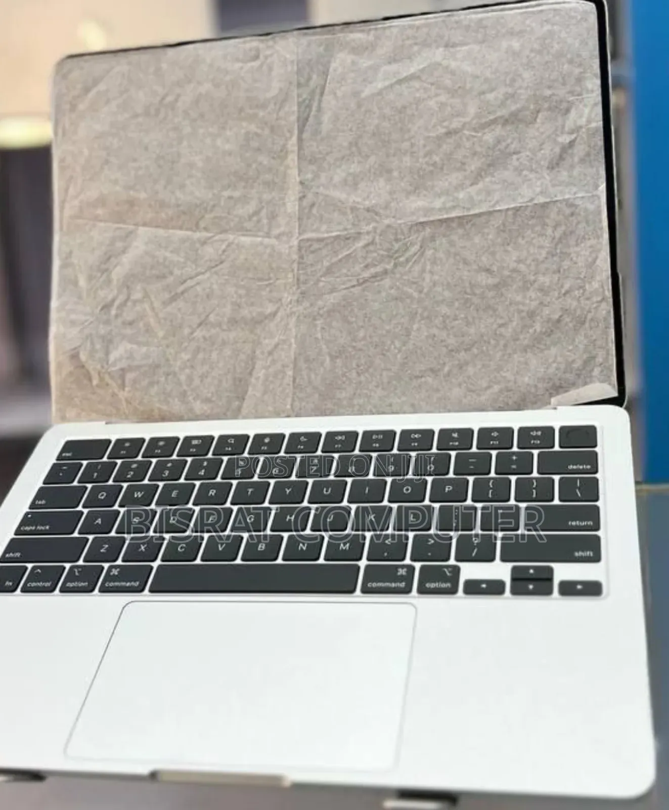 New Laptop Apple MacBook Air 2025 M4 13-Inch 16GB Apple M4 SSD 256GB