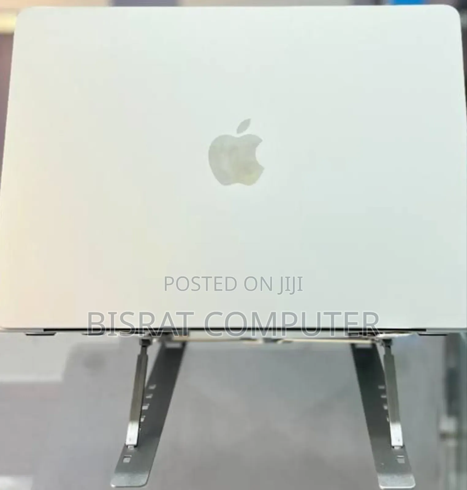 New Laptop Apple MacBook Air 2025 M4 13-Inch 16GB Apple M4 SSD 256GB