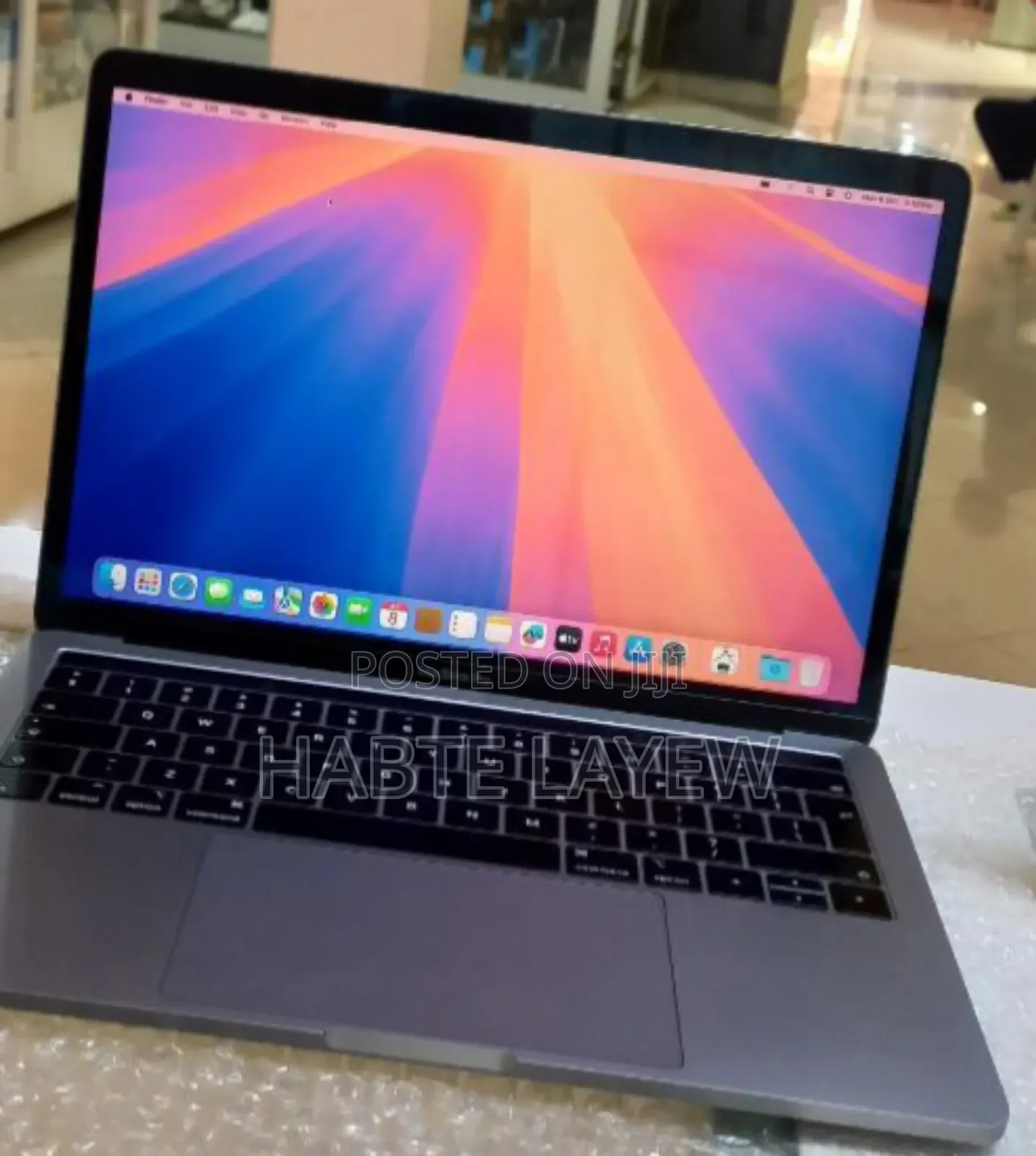 New Laptop Apple MacBook Pro 2019 8GB SSD 128GB