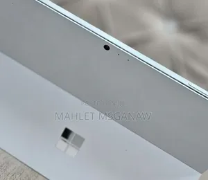 New Laptop Microsoft Surface 8GB Intel Core I5 SSD 128GB