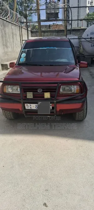 Photo - Suzuki Vitara 1992 Burgundy