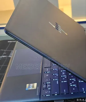 New Laptop HP Spectre 16GB Intel Core I7 SSD 1T