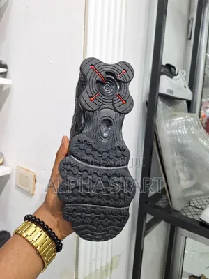 New Arrival Nike Shox ( ከለር የሚቀይረው) Made in Vietnam