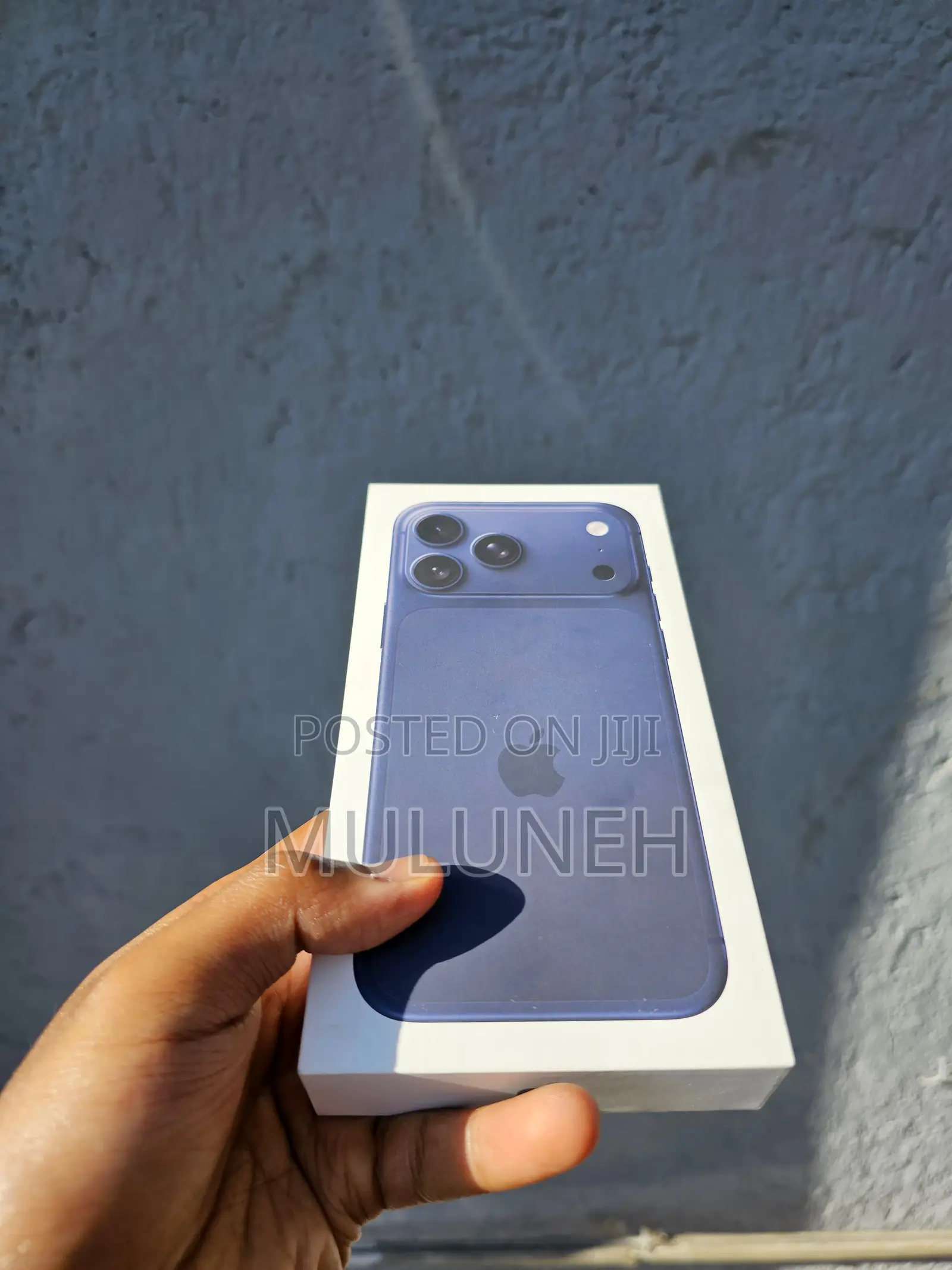 New Apple iPhone 17 Pro Max 256 GB Blue