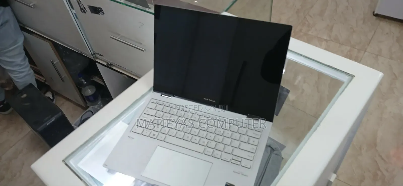 New Laptop Asus ZenBook Flip 14 UX461UA 16GB Intel Core i7 SSD 1T