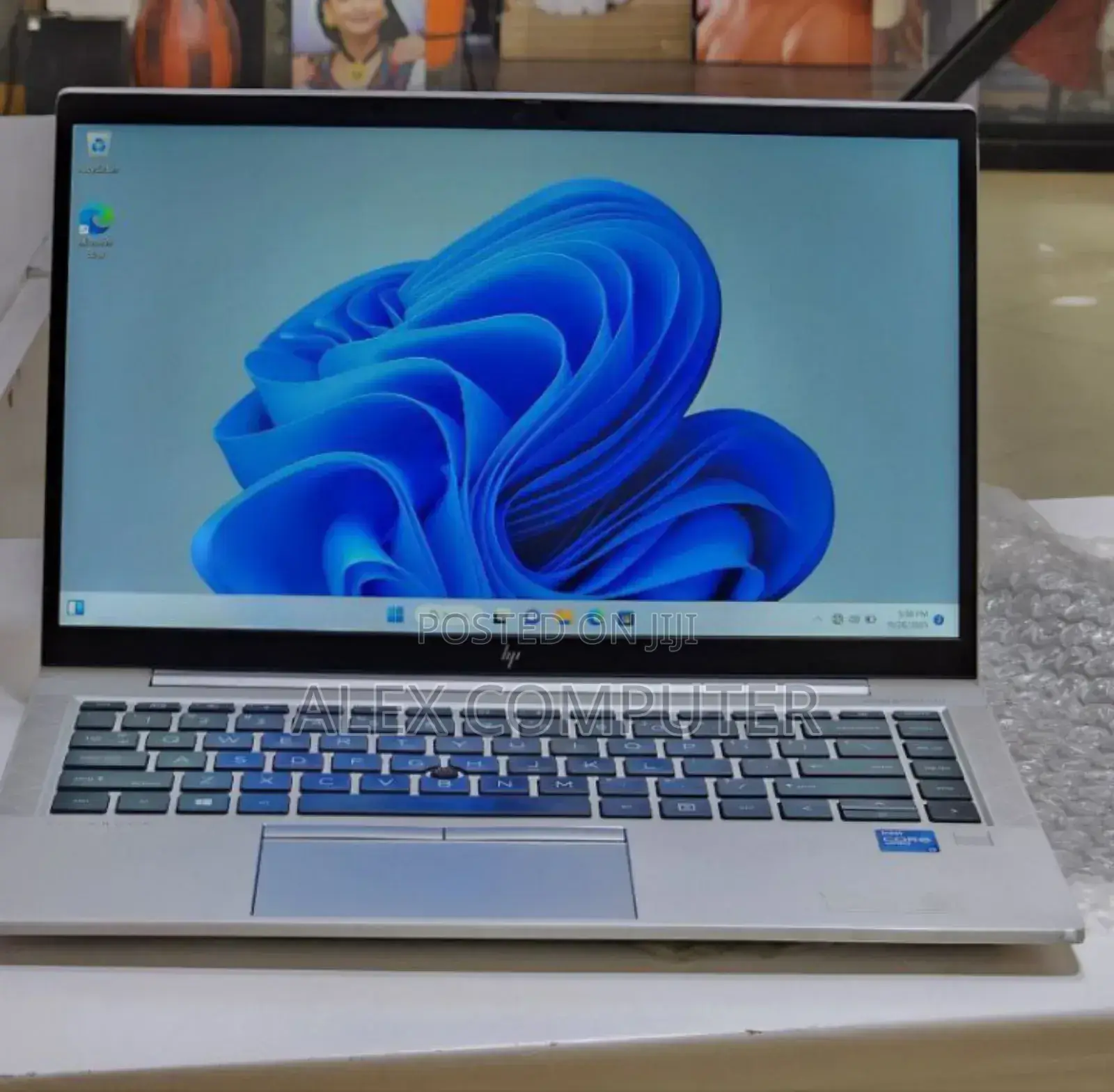 New Laptop HP EliteBook 840 G8 16GB Intel Core I7 SSD 512GB