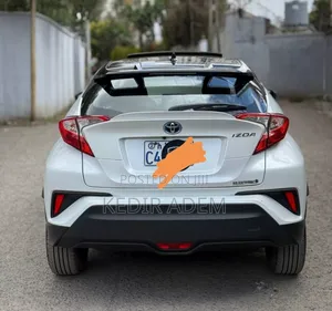 Toyota C-HR 2022 White