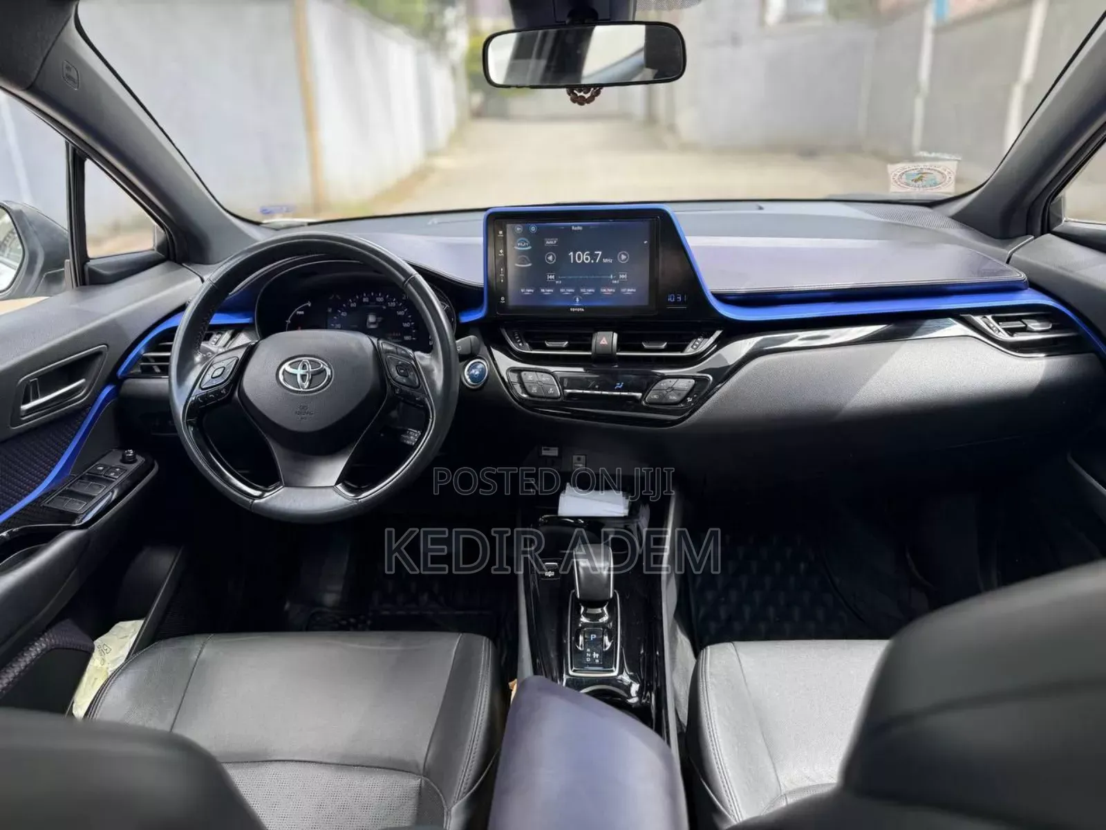 Toyota C-HR 2022 White