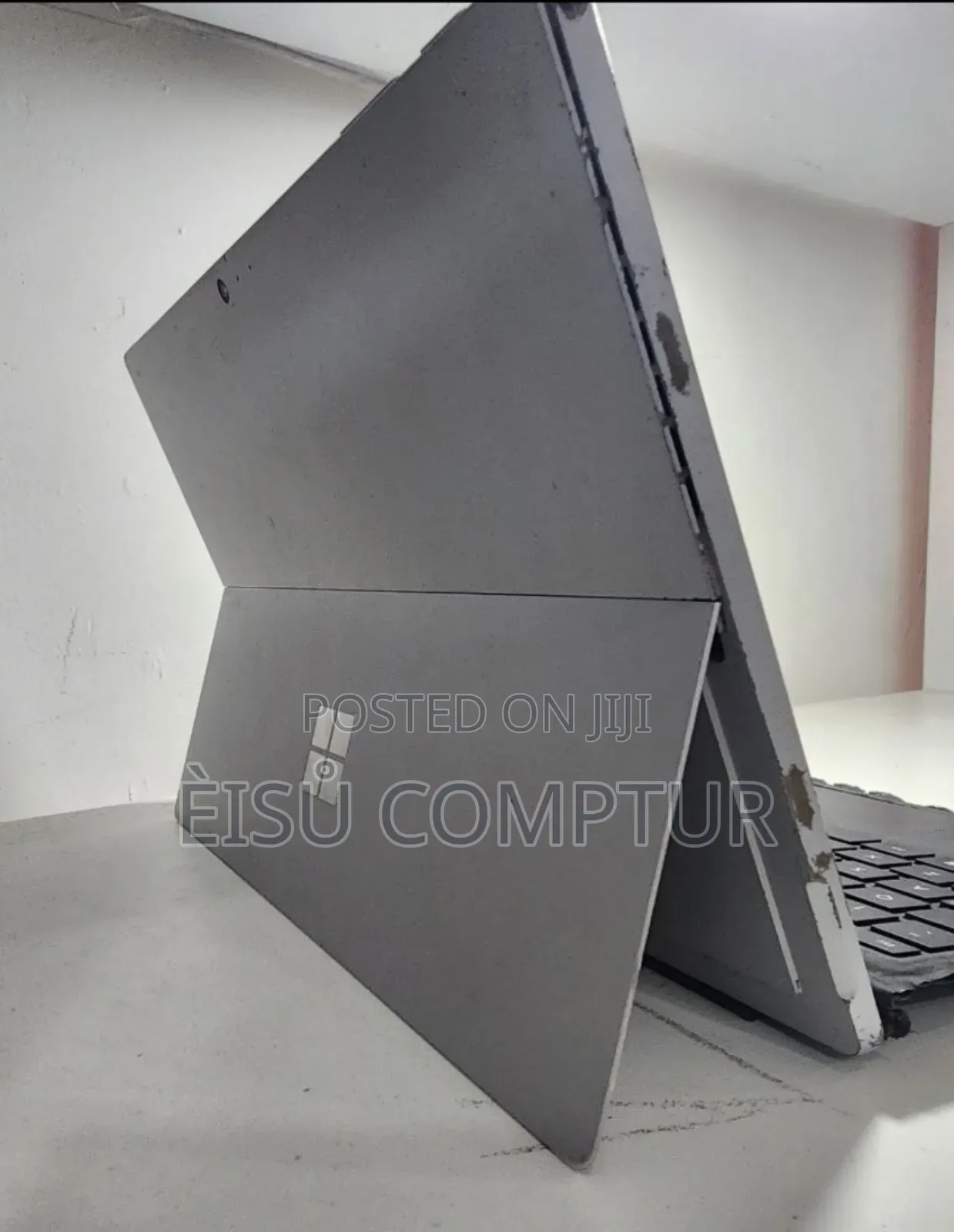 New Laptop Microsoft Surface 4GB Intel Core I5 SSD 128GB