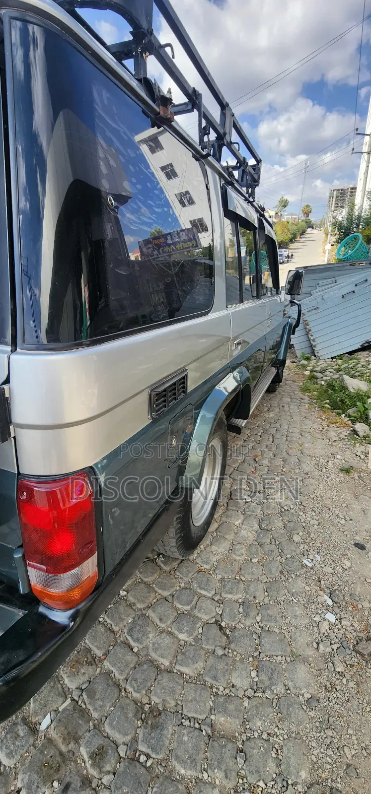 Toyota Land Cruiser 1992 Gray