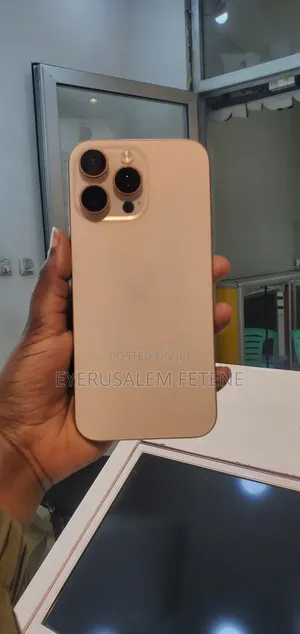 Photo - Apple iPhone 16 Pro Max 256 GB