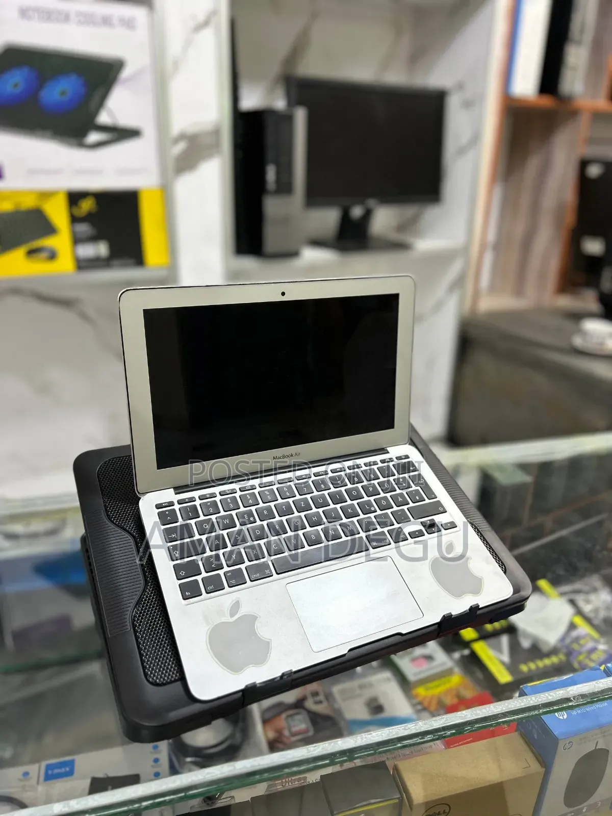 New Laptop 4GB SSD 640GB