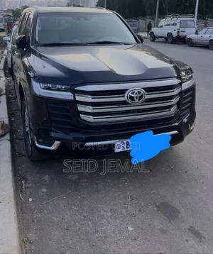 Photo - Toyota Land Cruiser 2013 Matt Black