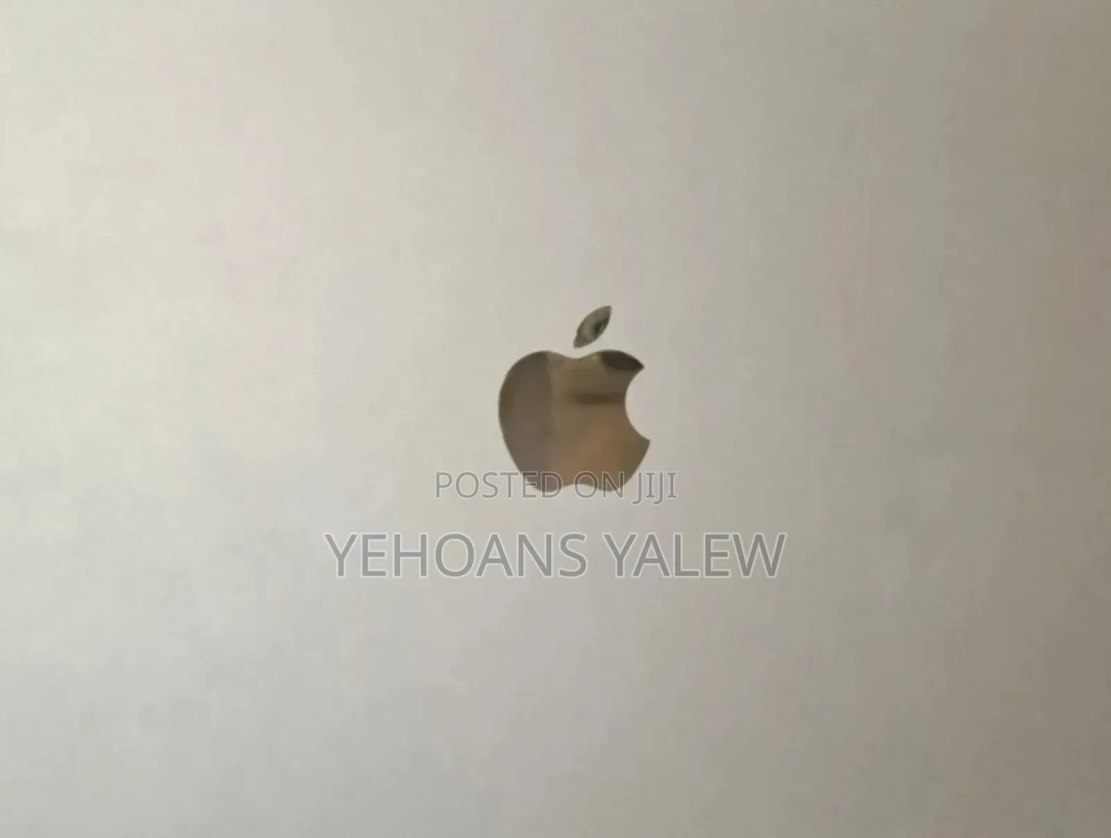 New Laptop Apple MacBook Air 2022 M2 8GB Apple M2 SSD 256GB