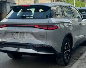 BYD Seal DM-i 2025 Silver