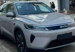 BYD Seal DM-i 2025 Silver