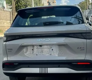 BYD Seal DM-i 2025 Silver