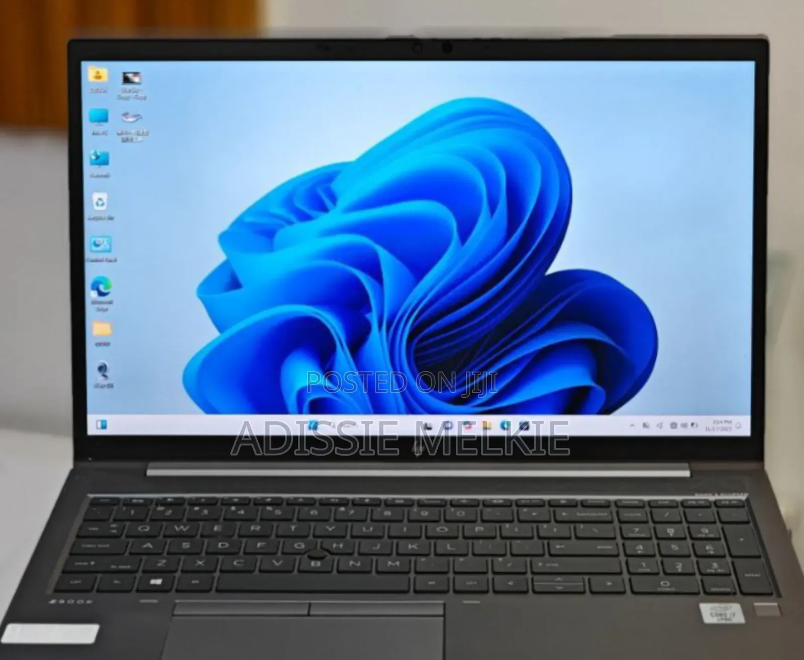 New Laptop HP ZBook Firefly 15 G7 16GB Intel Core I7 SSD 512GB