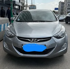 Photo - Hyundai Avante 2013 Silver