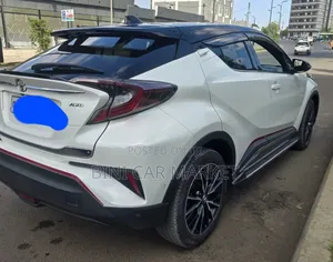 Toyota C-HR 2020 Ivory