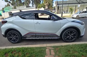 Toyota C-HR 2020 Ivory