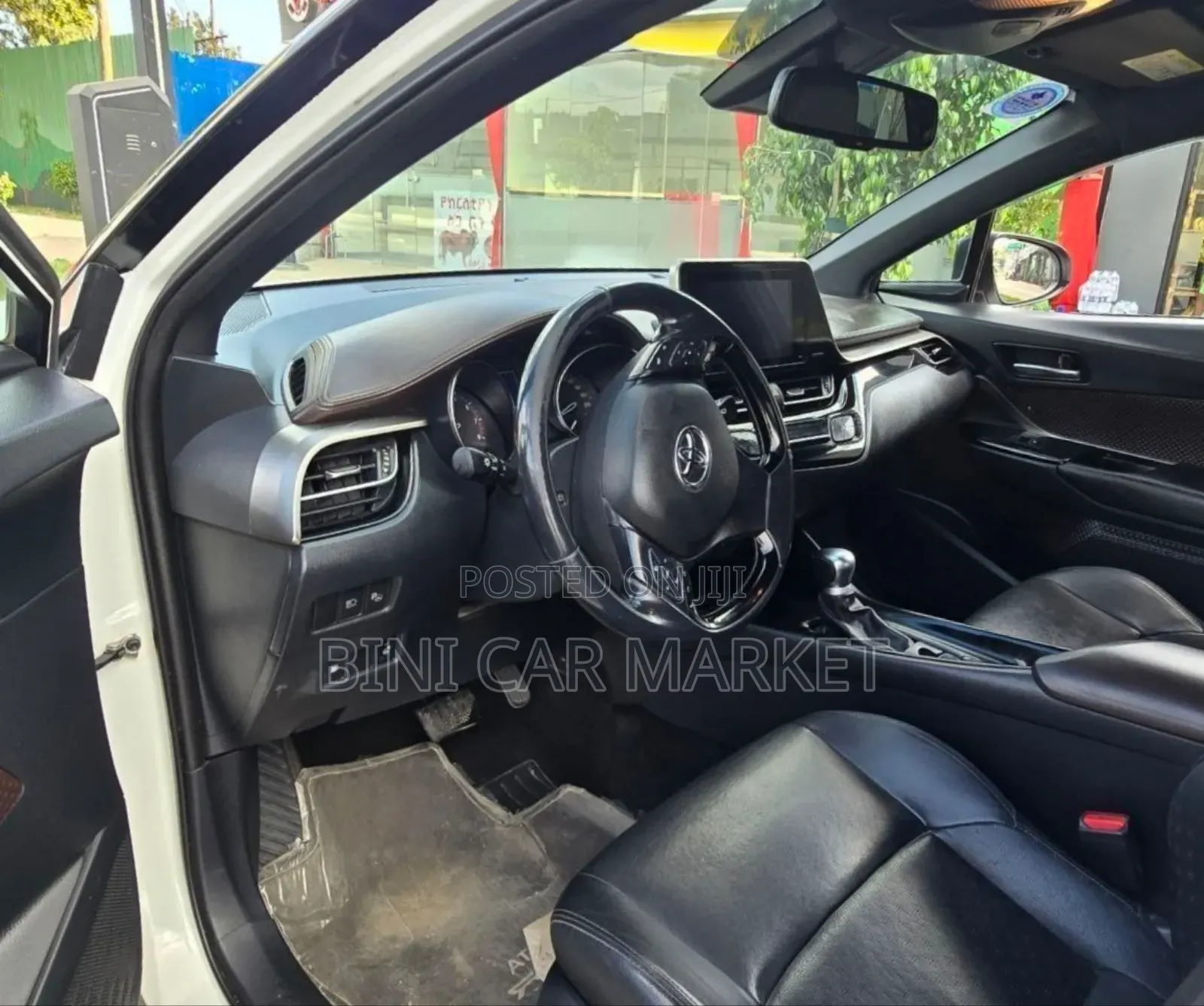 Toyota C-HR 2020 Ivory