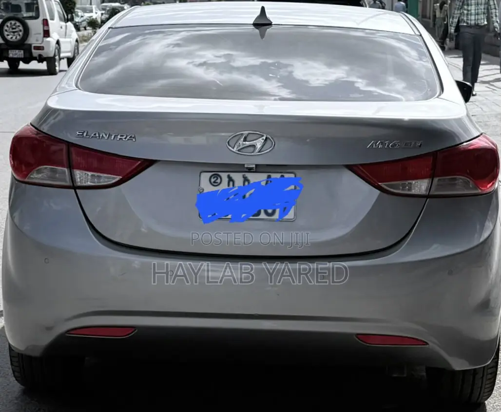 Hyundai Avante 2013 Gray