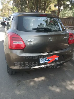 Photo - Suzuki Swift 2022 Gray