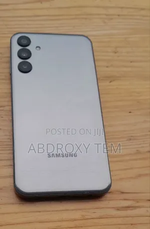 Photo - Samsung Galaxy M15 128 GB Black