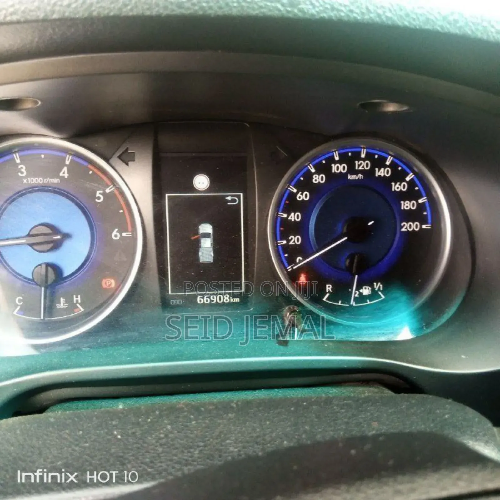 Toyota Hilux 2020 Gray