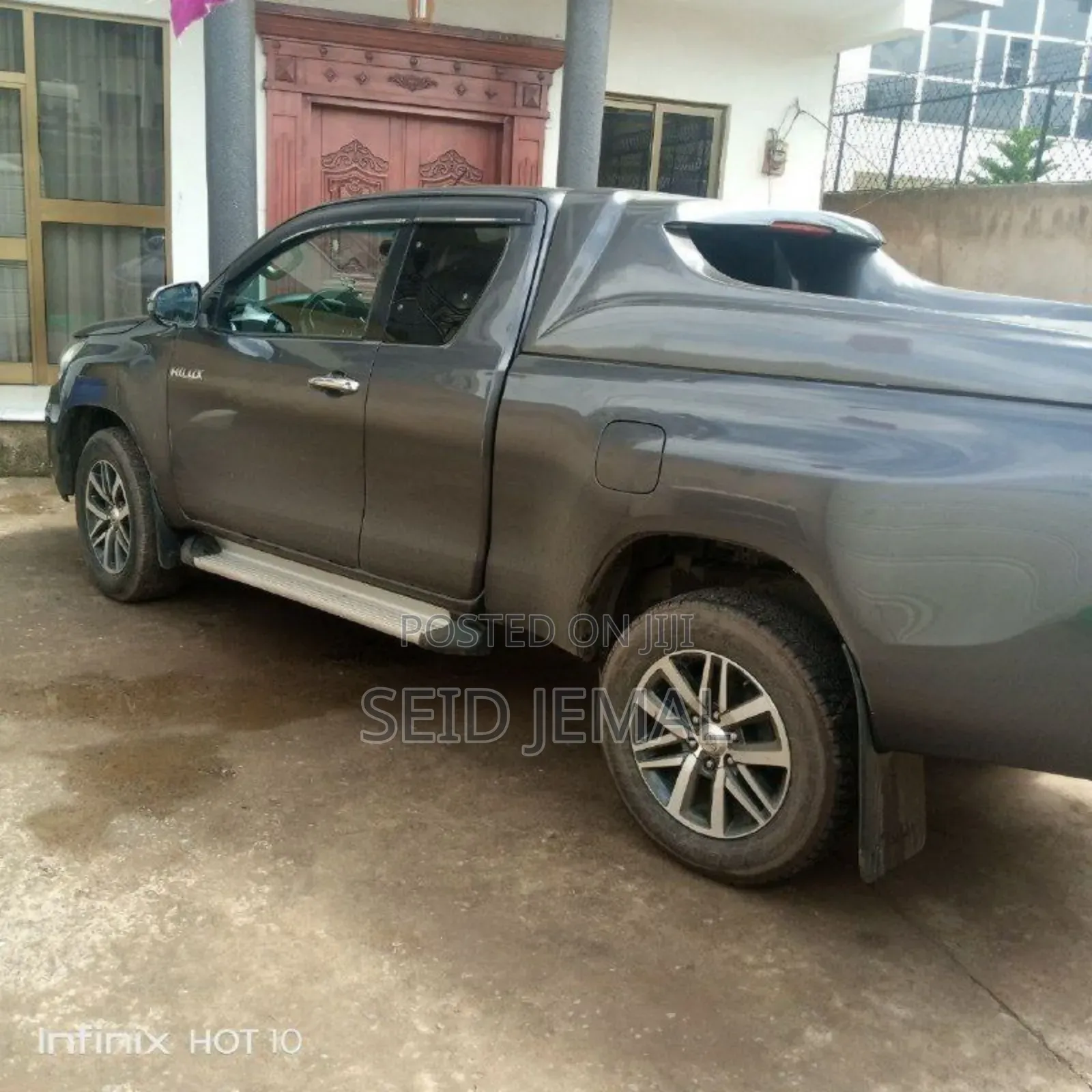 Toyota Hilux 2020 Gray
