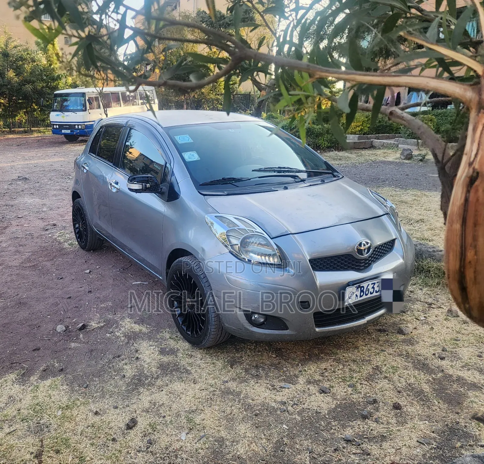 Toyota Yaris 2010 Gray